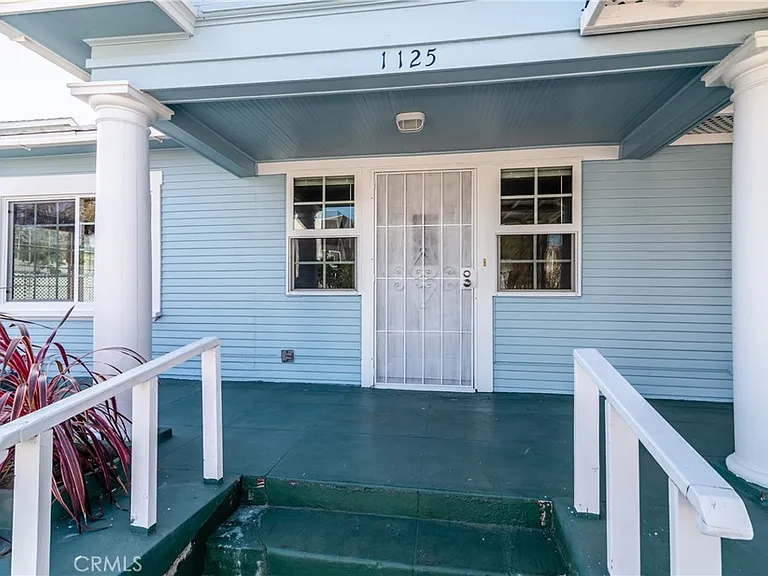 1125 N Heliotrope Dr — Photo 40
