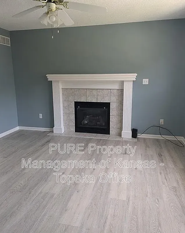 3 bed, 3.0 bath, 1738 sqft, $1,875 — Photo 4