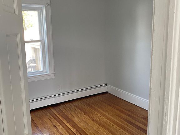 4th image of 66 N Spruce St