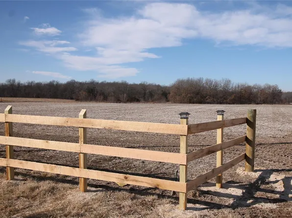 215 Austin Ln, High Hill, MO 63350