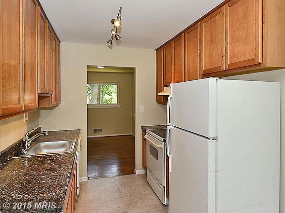 3rd image of 14409 Oakvale St