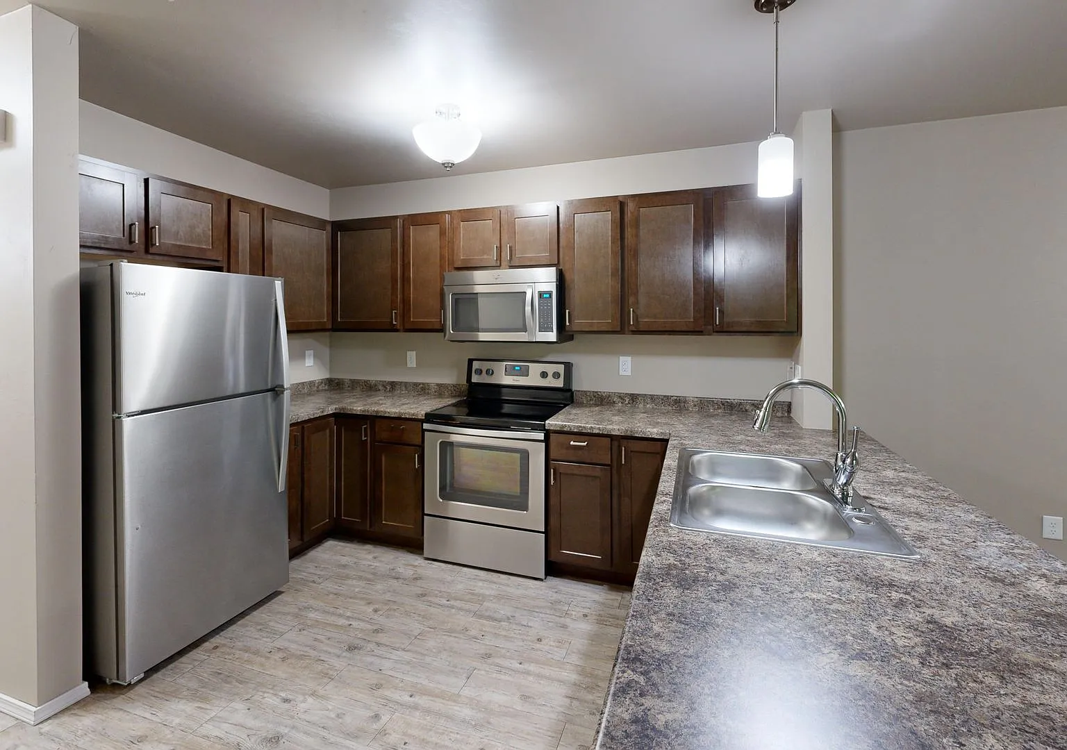Pinewood Park Villas — Photo 3