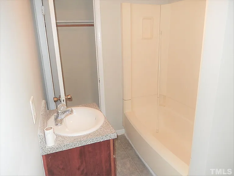 1015 Oberlin Rd — Photo 17