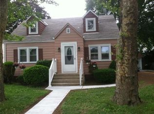 211 Cabot Ave, Edison, NJ 08837