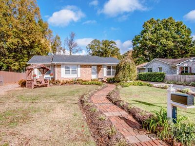 834 Brookwood Dr, Mooresville, NC, 28115