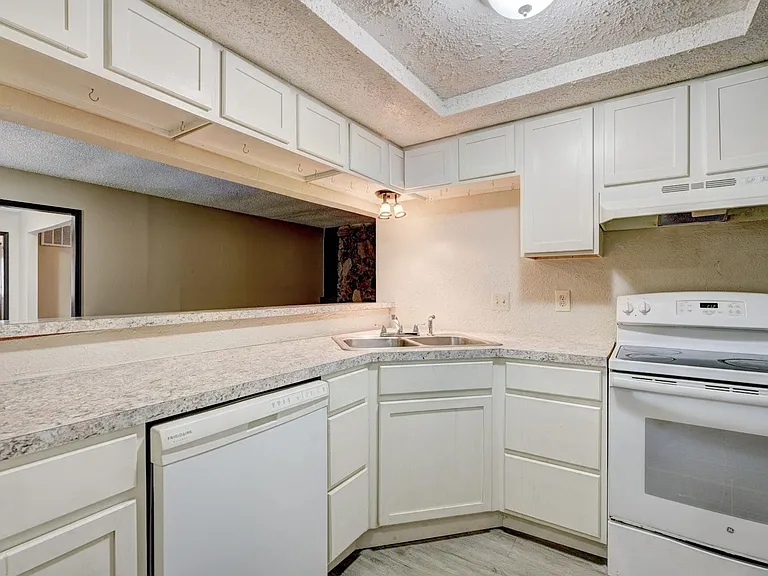 3807 Bradfred Dr — Photo 4