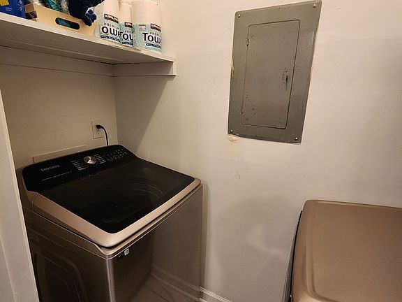 2nd image of 5820 Sentinel Dr