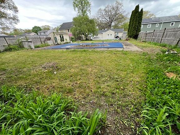 3rd image of 289 Burnham Rd