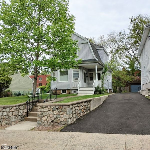 1st image of 36 W Bradford Ave #2