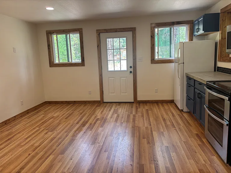 12392 Meacham Rd — Photo 13