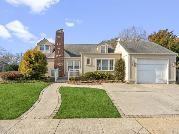 126 Oakland Avenue, West Hempstead, NY 11552