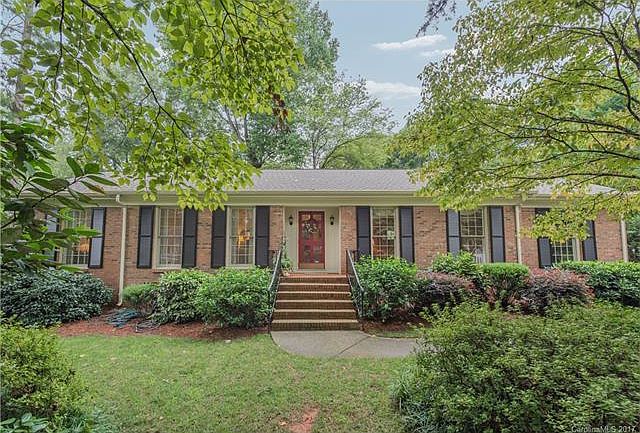 1st image of 1826 Wandering Way Dr