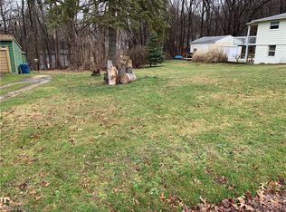 W Willowview Dr, Akron, OH 44319