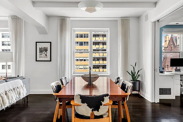 Sold by Sotheby's International Realty | media 4