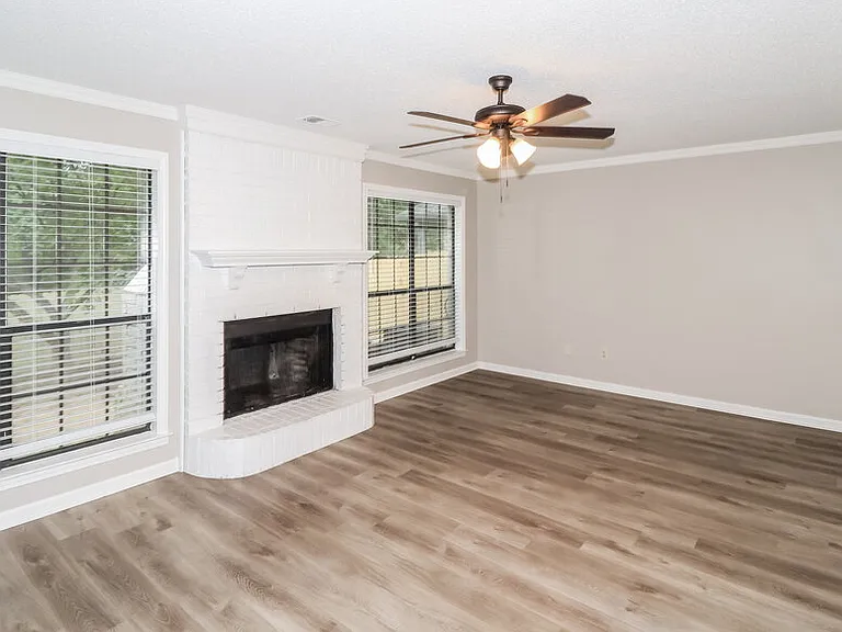 6410 Baird Ln — Photo 5