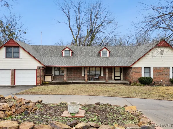 1198 Deer Crk, Pryor, OK 74361