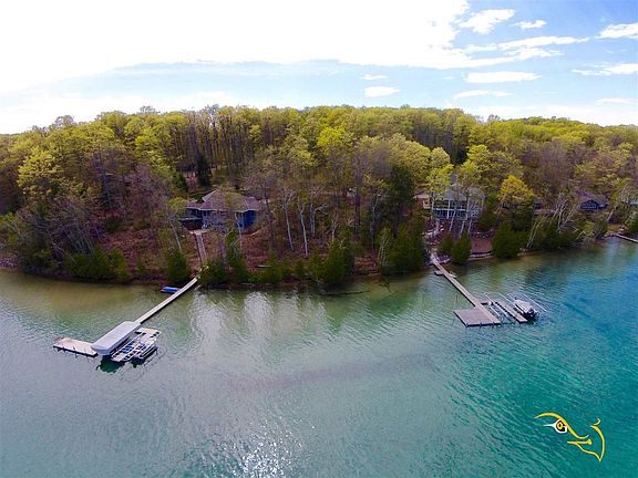 2nd image of 8262 Bear Cove Ln
