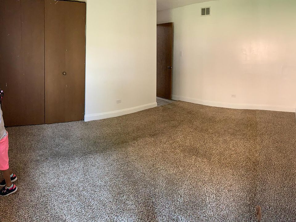 1st image of 1253 Cunningham Dr APT 1W