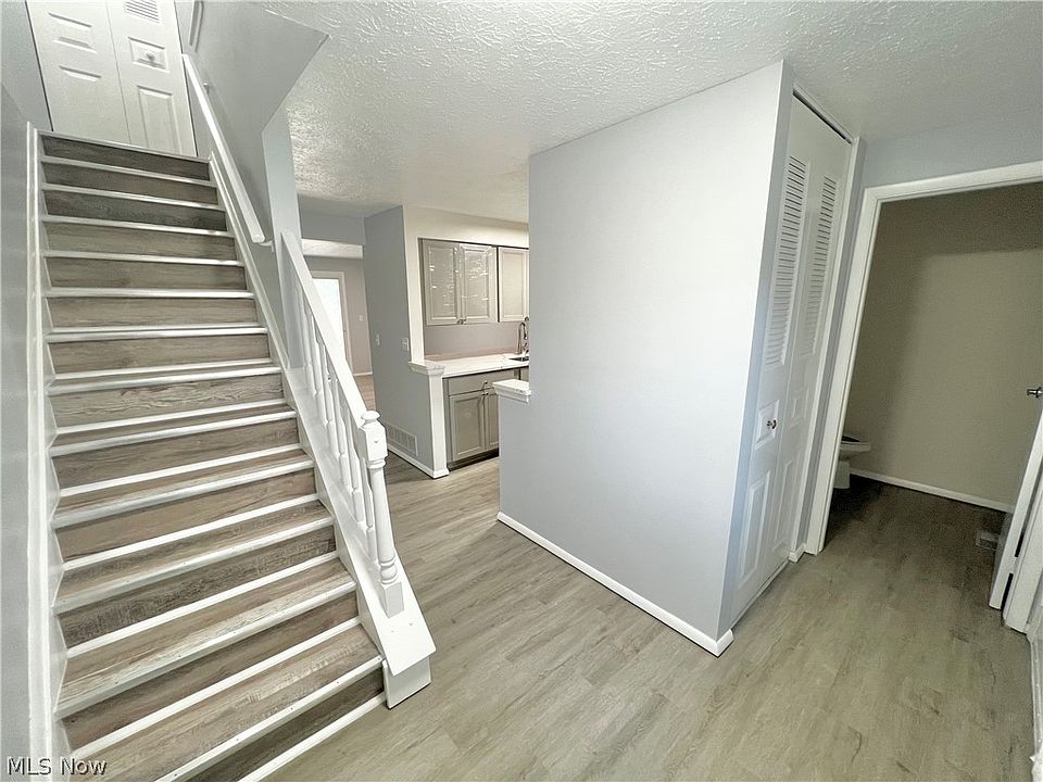 1887 Ridge Meadow Ct, Twinsburg, OH 44087 Zillow