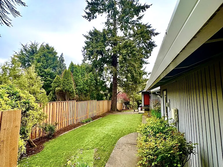 upper side yard off garage