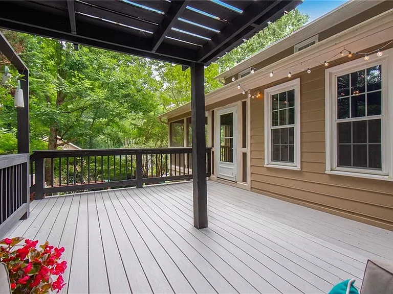 320 Derby Ridge Trce — Photo 31