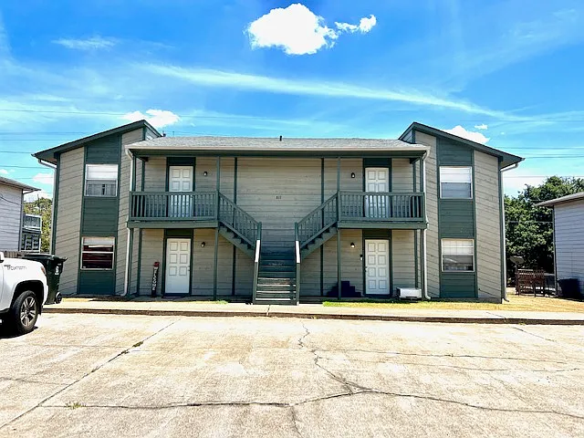1 bed, 700 sqft, $825 — Photo 2
