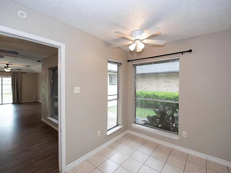 2513 Harpers Ferry Dr — Photo 11
