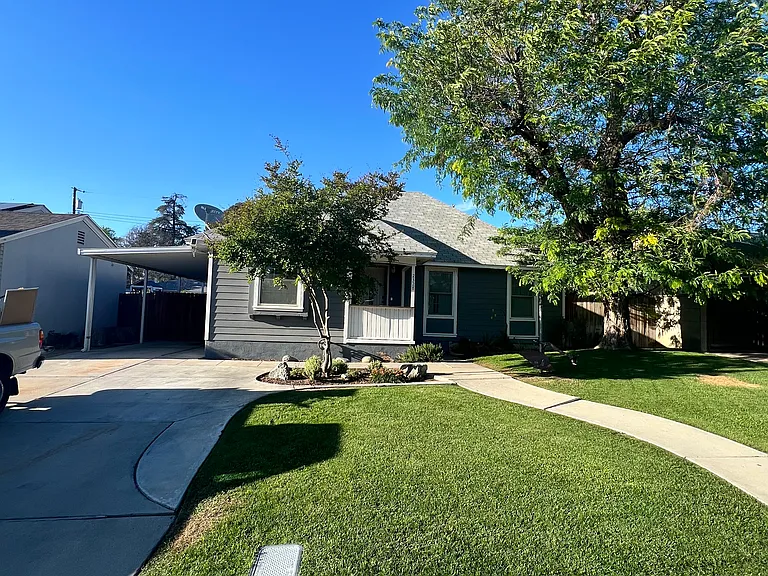 2328 Quincy Dr — Photo 1