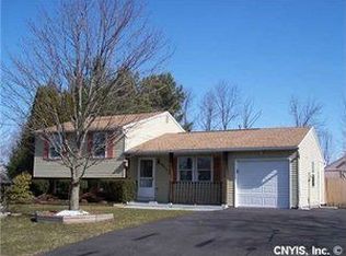 8312 Falcon Dr, Liverpool, NY 13090