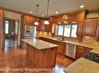 109 W 77th St, Sioux Falls, SD 57108