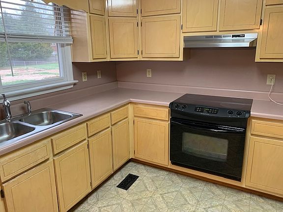 4th image of 96 Dogwood Trail Dr