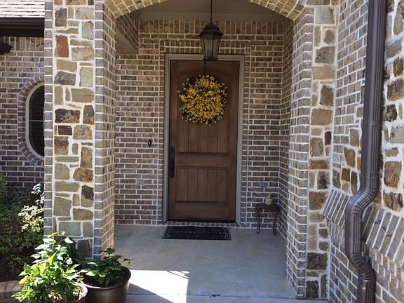 3rd image of 113 Holly Hill Ln