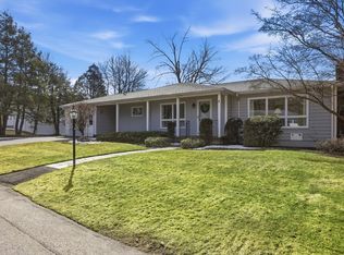 5 Cloverleaf Rd, Leominster, MA 01453