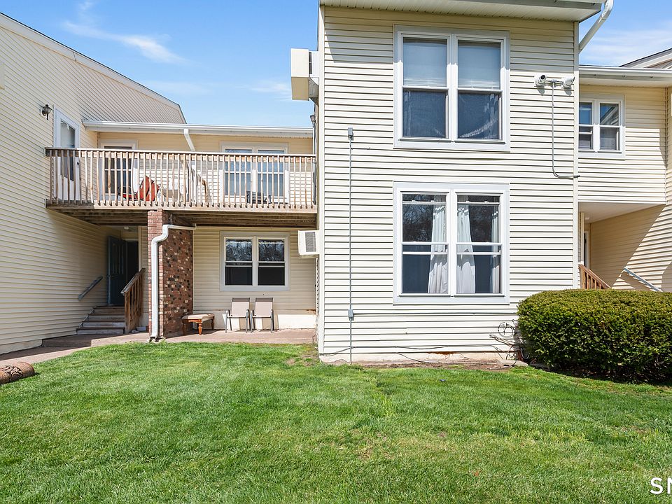 1st image of 949 Pleasant Valley Road #7-4