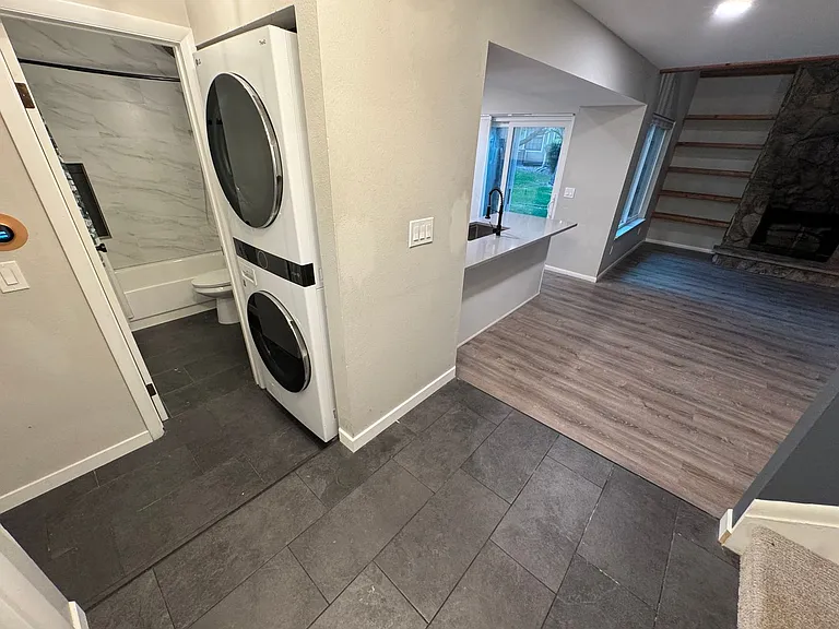2667 S Xanadu Way #F — Photo 5