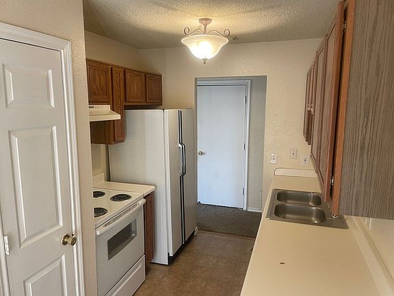 4th image of 4201 Appleyard Dr