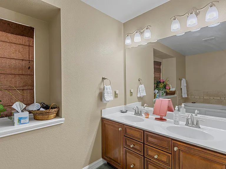 5901 Snow Creek Dr — Photo 19
