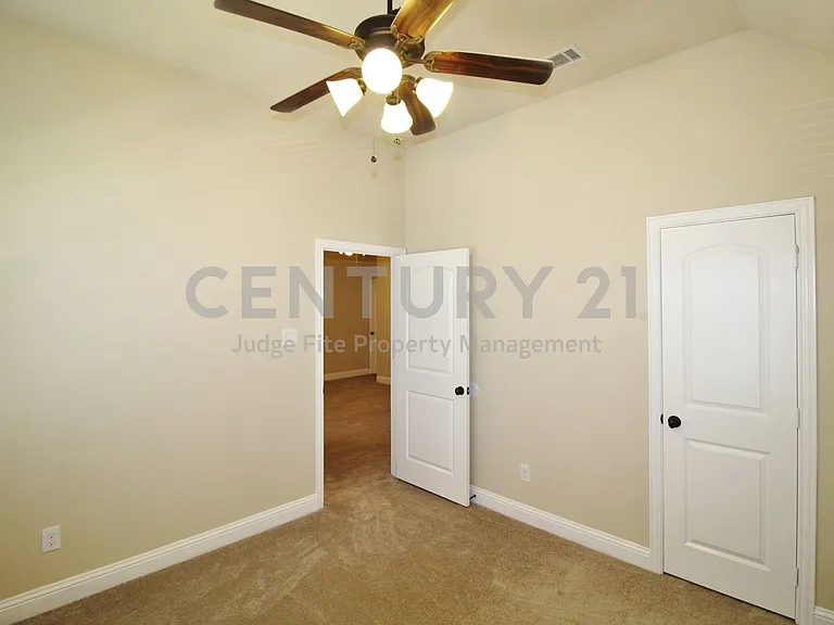 505 Clemson Ln — Photo 23