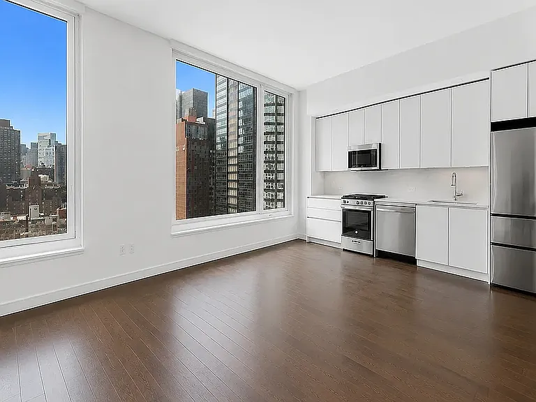 232 E 54th St #28A — Photo 4