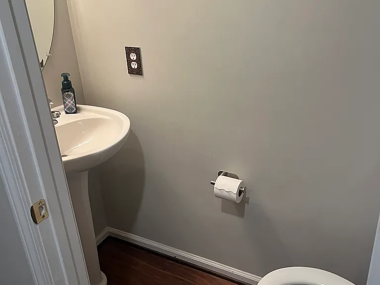 10394 Alexander Martin Ave — Photo 18