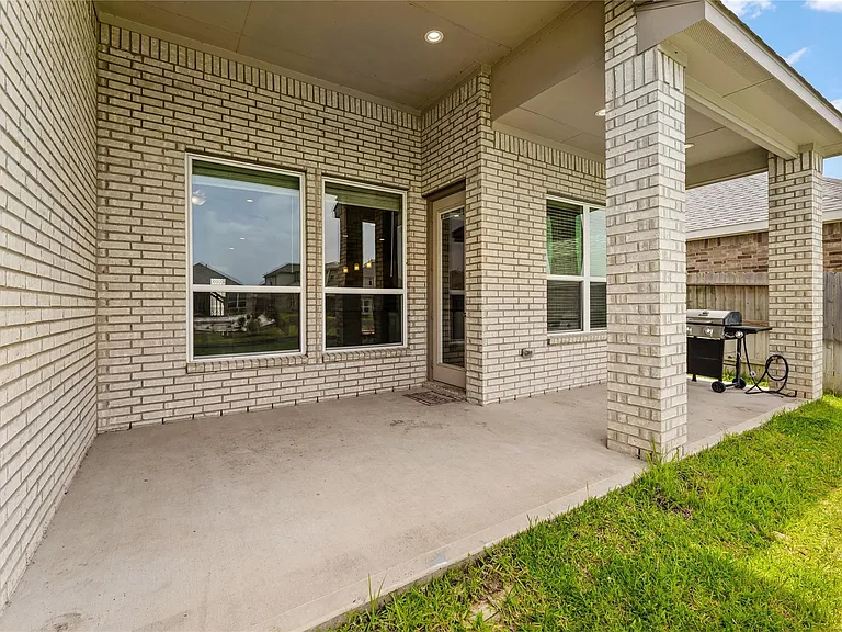 24014 Corinaldo Ct — Photo 44