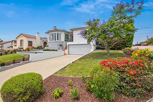 3266 Goldfinch St Photo 1