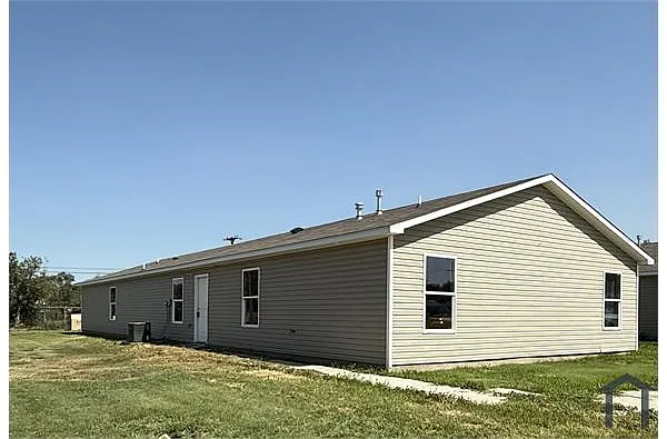 Building Photo - 2601 S Roberts St #A