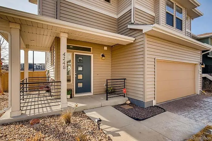 2 bed, 2.5 bath, 1517 sqft, $2,800 — Photo 3