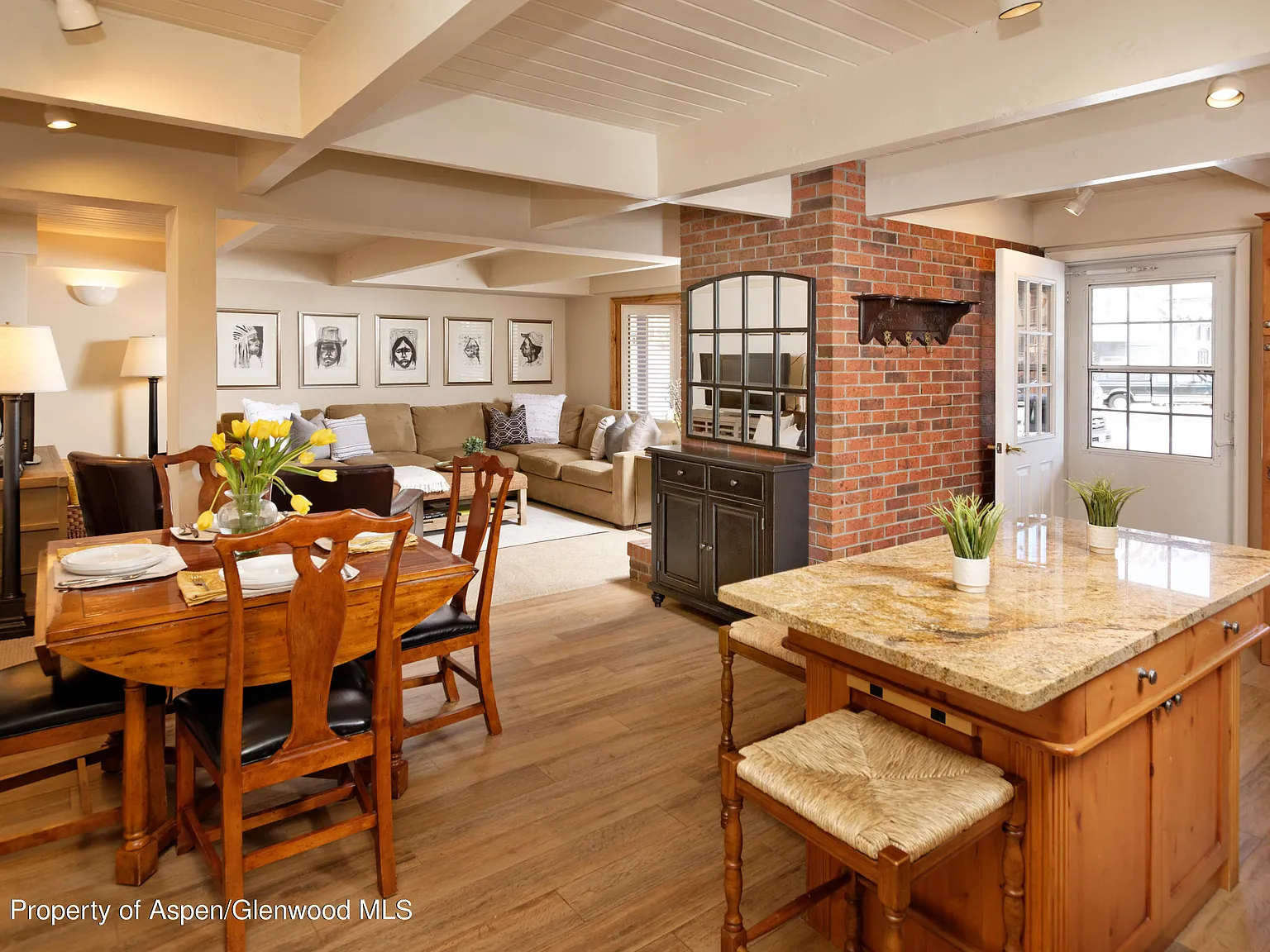 3 bed, 1130 sqft, $35,000 — Photo 3