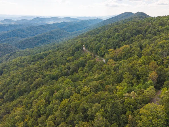 170 Fire Tower Rd, Mooresburg, TN 37811