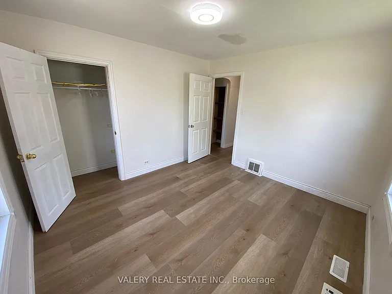374 Edmonton St #MAIN — Photo 7