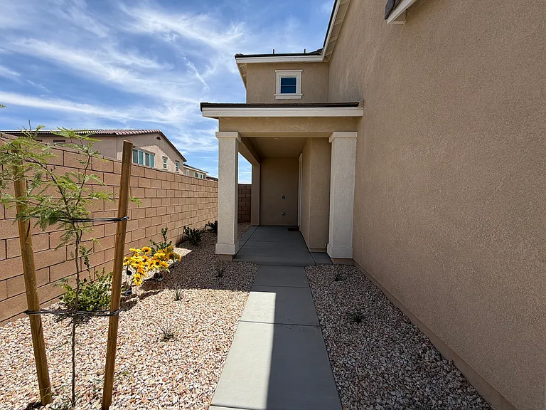 Thundercloud Ln — Photo 2