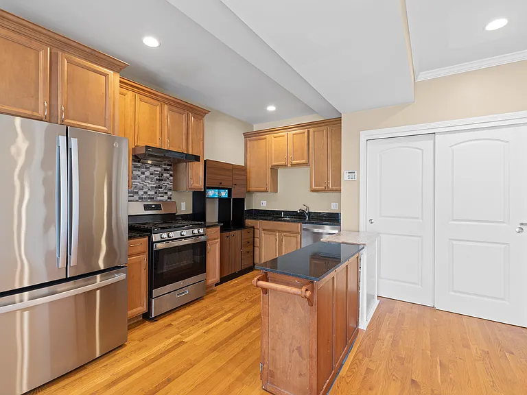 3 Prospect Hill St #3 — Photo 8
