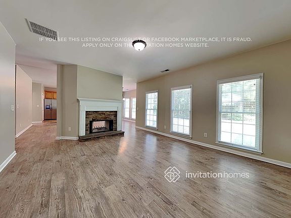 4th image of 134 Eastlake Lndg